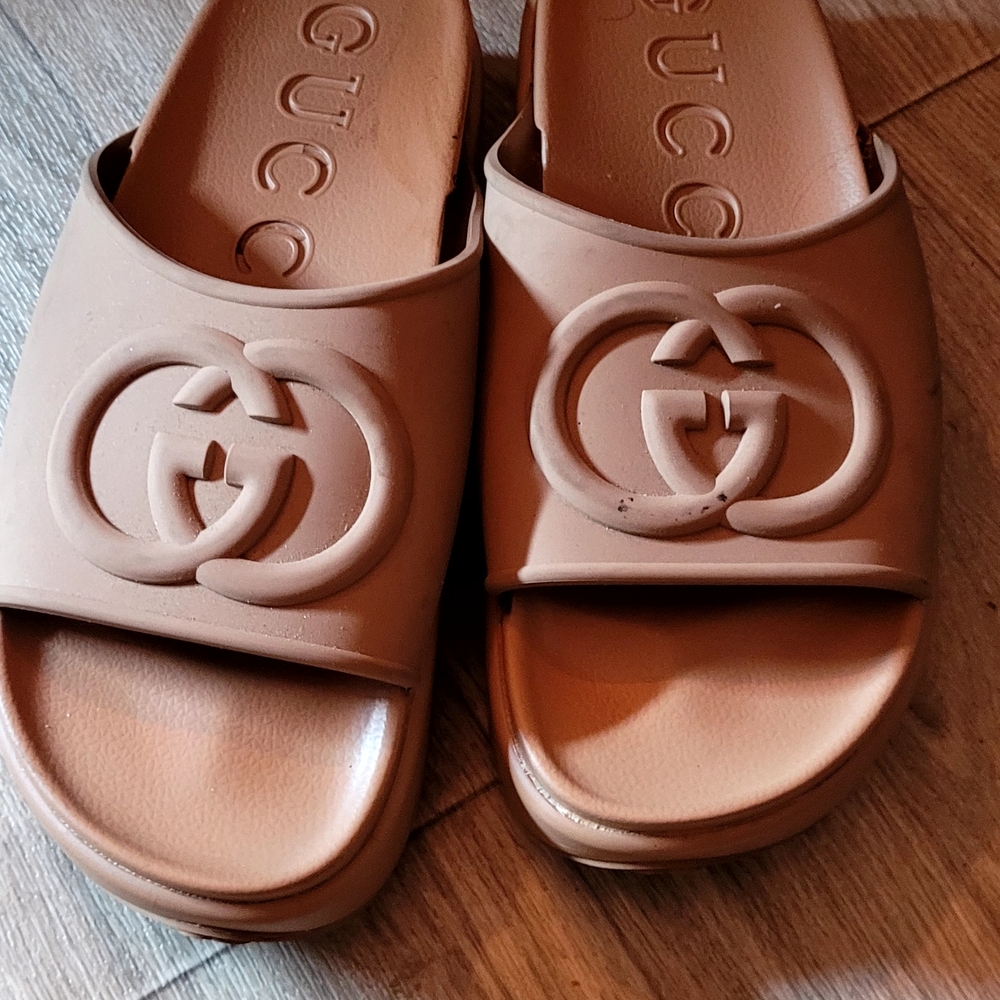 Gucci Tan Slide Sandals with Logo